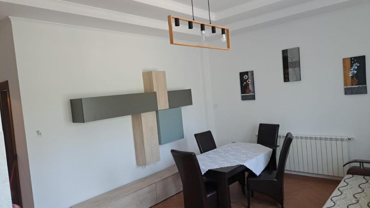 Casa Francesca Apartment Comanesti  Exterior photo