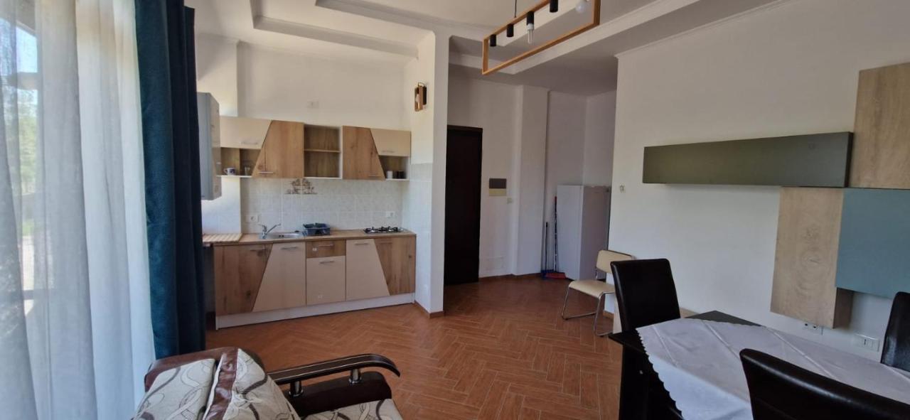 Casa Francesca Apartment Comanesti  Exterior photo